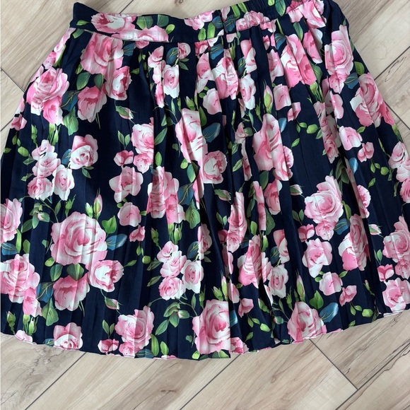 Floral Pleated Skirt - Pink and Navy - Picture 2 of 3